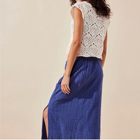 Free People Mid Length Skirt Color Blue Size Medium - Picture 4 of 10